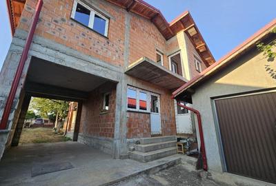 Ciorogarla CENTRAL Casa la Rosu 5Cam+2Bai+3Balc Teren 516mp Intabulata - 1