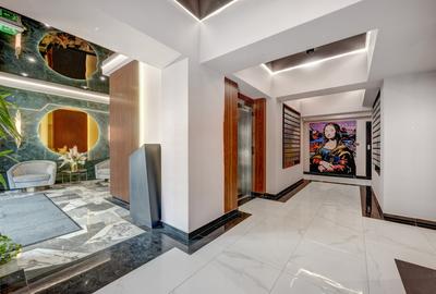 Apartament cu 3 camere semidecomandat în Pipera