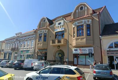 Spațiu comercial, de 210.00 mp, în Reghin