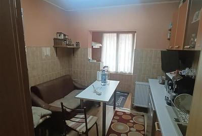 Apertament 2 camere decomandat balcon pivnita zona Valea Aurie - 3
