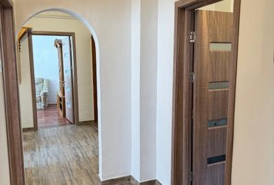 Apartament 3 camere si 2 bai de vanzare, str. Calugareni, Bacau-NORD - 14
