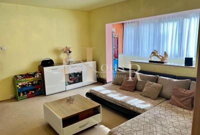 Apartament cu 3 camere semidecomandat, mobilat în Girocului