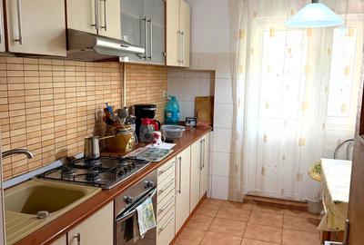 4 camere | bloc an 1981 | decomandat | 950m Metrou Crangasi - 8