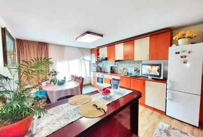 Apartament cu 3 camere în Plopilor, spațiu generos, lumină și liniște. - 2