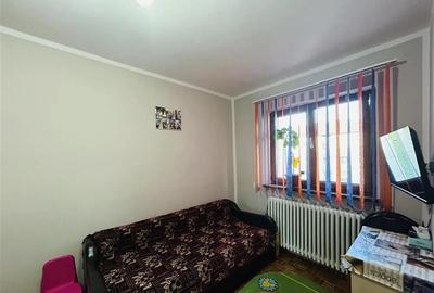 Apartament cu 2 camere zona Cedonia - 4