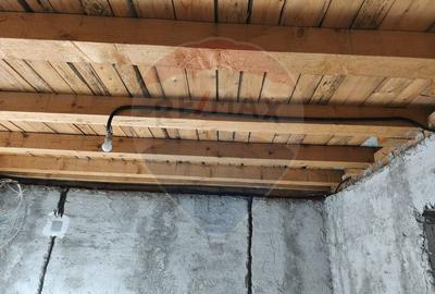 Casă / Vilă cu 5 camere de vânzare în zona Poiana Tapului - 16