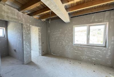 Duplex construit la standarde înalte de calitate la intrare in Corusu - 13