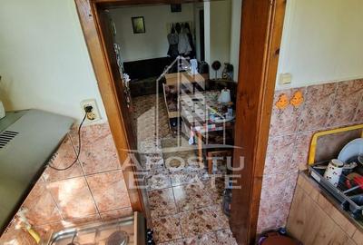 Apartament decomandat cu 2 camere mobilat si utilat,Calea Lipovei - 8