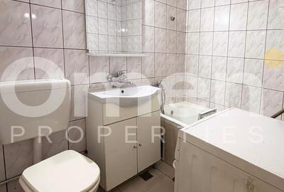 Garsoniera de vanzare, 28 mp, la parter inalt, zona bld. Bucuresti - 5