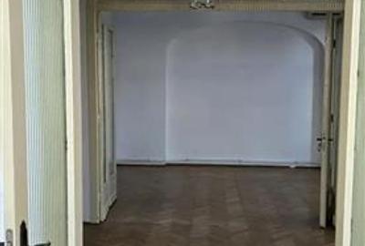 Apartament 3 camere in vila, etajul 1/2, Calea Calarasilor - 4