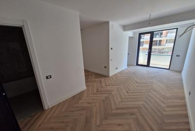 Garsonieră decomandată în Pipera