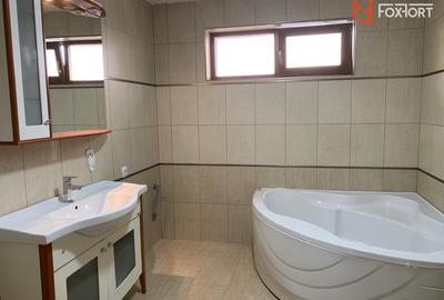Casa individuala cu 16 camere de inchiriat, zona Sag - 7
