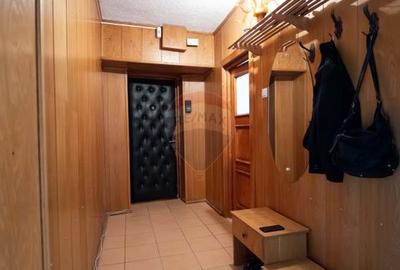 Apartament cu 4 camere de vânzare în zona Central - 24