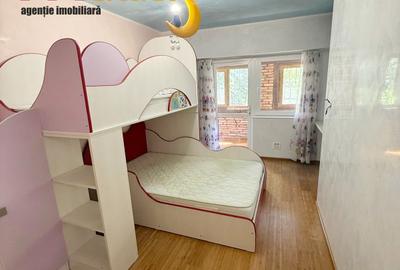 Apartament 3 camere , str.Babadag - 9