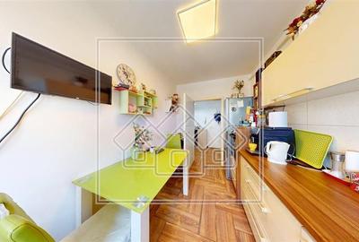 Apartament de vanzare in Sibiu - decomandat - 2 camere si balcon - 3