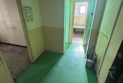 Apartament cu 2 camere decomandat în Nicolina