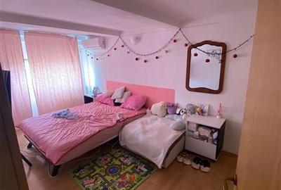 Inchiriere apartament pe 2 nivele  in Ansamblu Oasului 86-90 - 5