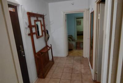 Apartament de inchiriat cu 3 camere Disponibil - 4