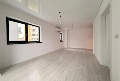 Apartament cu 3 camere, 2 bai Bloc nou Nicolina, et. intermediar - 3