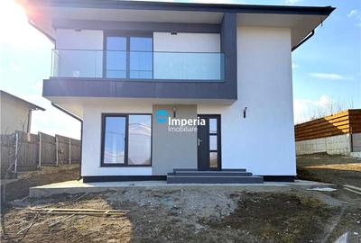 Vila moderna de vanzare – Hlincea, zona Stejar (str. Cortez)Vila dispune de 4 ca - 10