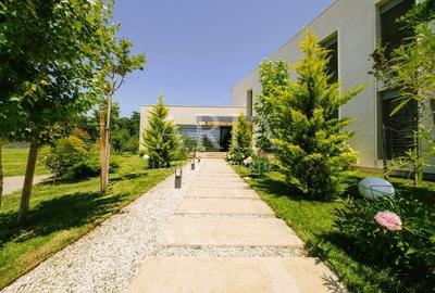 Casă cu 5 camere în Pipera