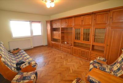 Apartament 4 camere etaj1, Carpaților, intrare Răcădău - 1