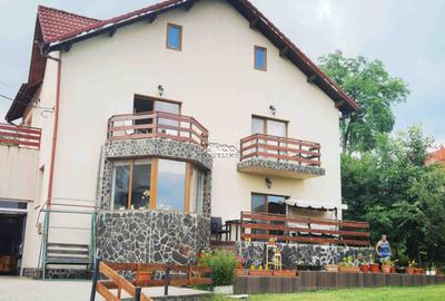 Manuel recomanda : Vila superba in Cornu de Jos 295mp , teren 1360mp - 2