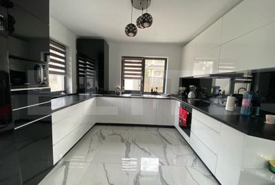 Casa de vanzare, 5 camere, 170 mp, mobilata la cheie, zona Dezmir - 2