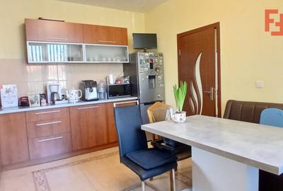 Casa individuala cu 5 camere Parter + Etaj in Ronat - 3
