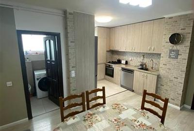 Vanzare apartament 3 dormitoare bloc nou zona strazii Decebal- Centru