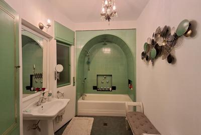 Jumatate vila Cotroceni, renovat, instalatii noi, garaje, curte, terasa - 5