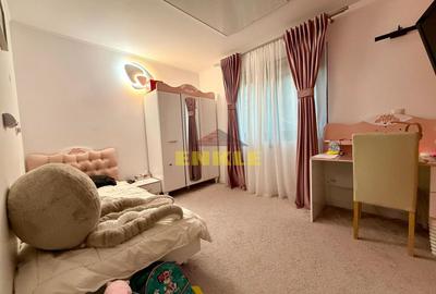 Casă de vânzare  P+M– 163 mp utili, teren 544 mp. - 9