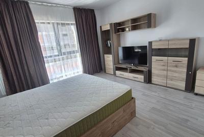 Garsonieră decomandată în Politehnica