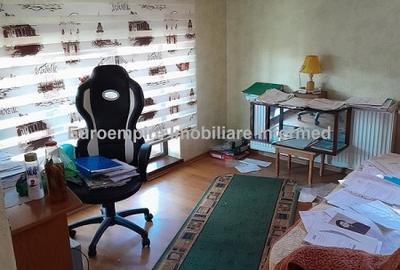 Vilă de vânzare cu 5 camere, regim de înălțime P+1 zona - 13