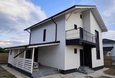 Casă individuală cu 4 camere în Joița