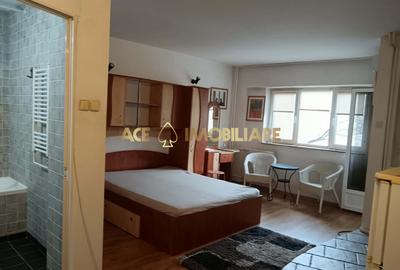 Garsonieră decomandată, mobilată în Crângași
