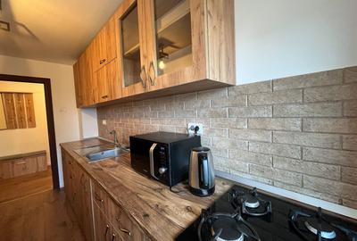 Apartament 2 Camere , Piața  Victoriei - 9