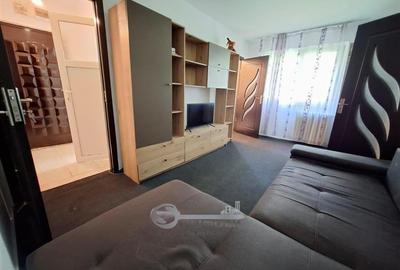 Apartament cu 2 camere nedecomandat, mobilat în Podu Roș