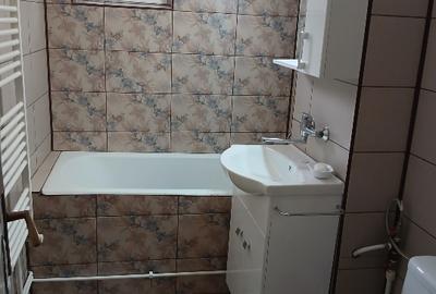 Inchiriez apartament 2 camere - 4