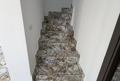 Casă P+E,4 camere, gata de mutare,900 m de blv. - 15