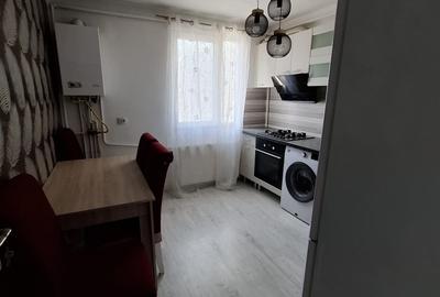 2 camere DECOMANDAT etajul 1, renovat, centrala noua, Bicaz - 1