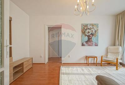 Apartament cu 2 camere semidecomandat, mobilat în Central