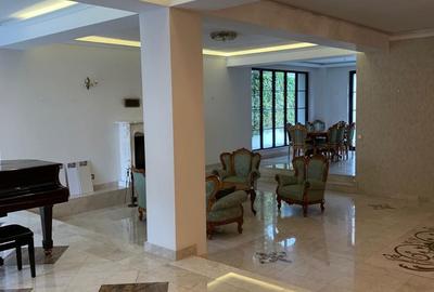 Vilă Individuala spațioasă | Locație premium - 3