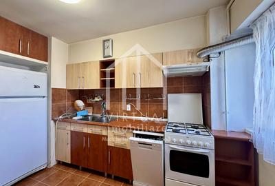 Apartamet cu 3 camere+birou, etaj 4/6, decomandat, Bl. Mihai Viteazu - 12