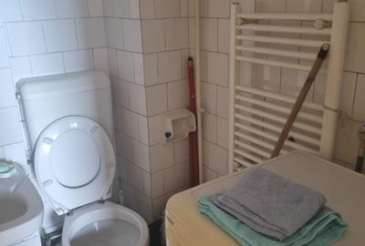 Inchiriez garsoniera in Deva, zona Dorobanti, etaj 4, bloc de 4 etaje, centrala - 4