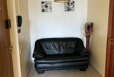 Apartament 2 dormitoare cu hol locuibil, 2 balc, centrala proprie, bloc solid - 10
