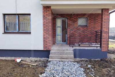 Casa de vanzare in Dezmir - 1