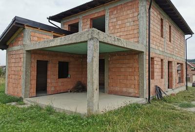 Vând casă la roșu  in județul Sibiu, sat Poplaca - 11