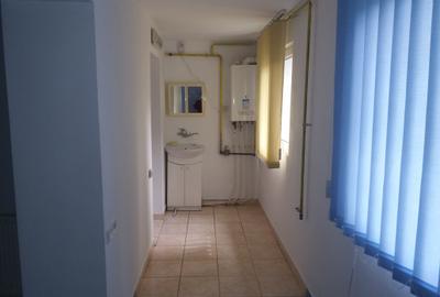 Apartament 3 camere la parter zona Est Clinic - 4