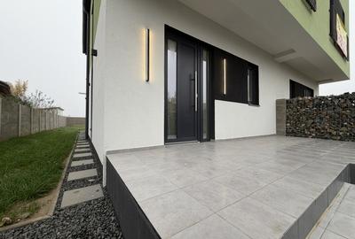 Duplex 4 camere, P+M, 100 mp utili, 20mp terase - Sag - 15
